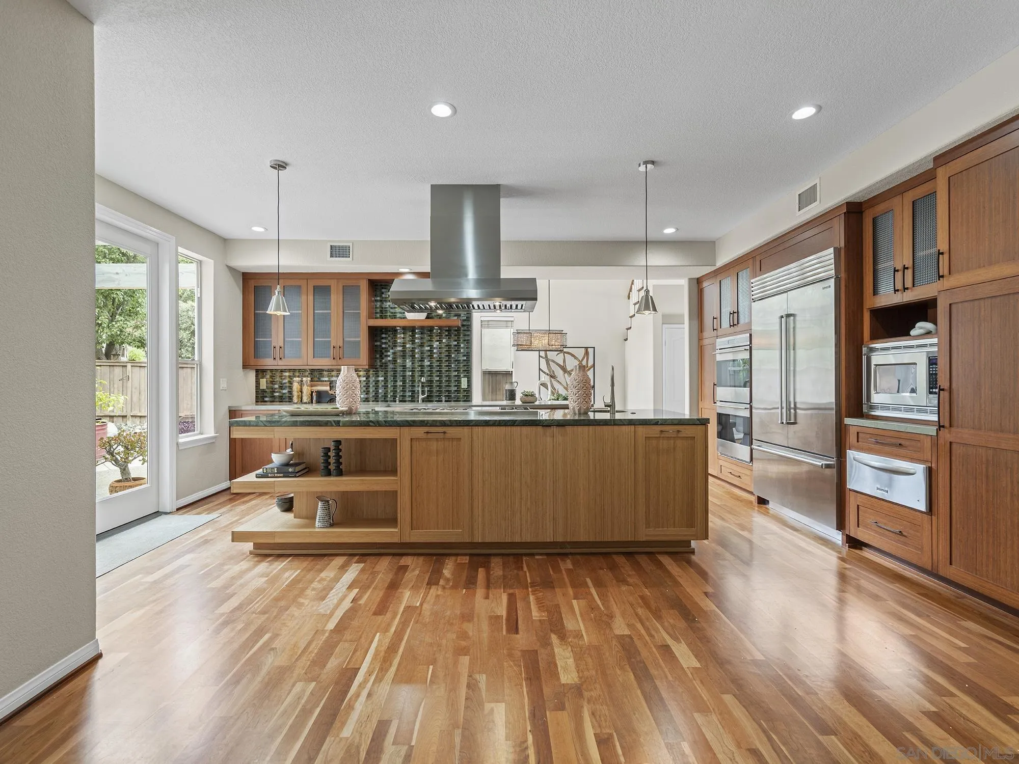 4745 Finchley Terrace