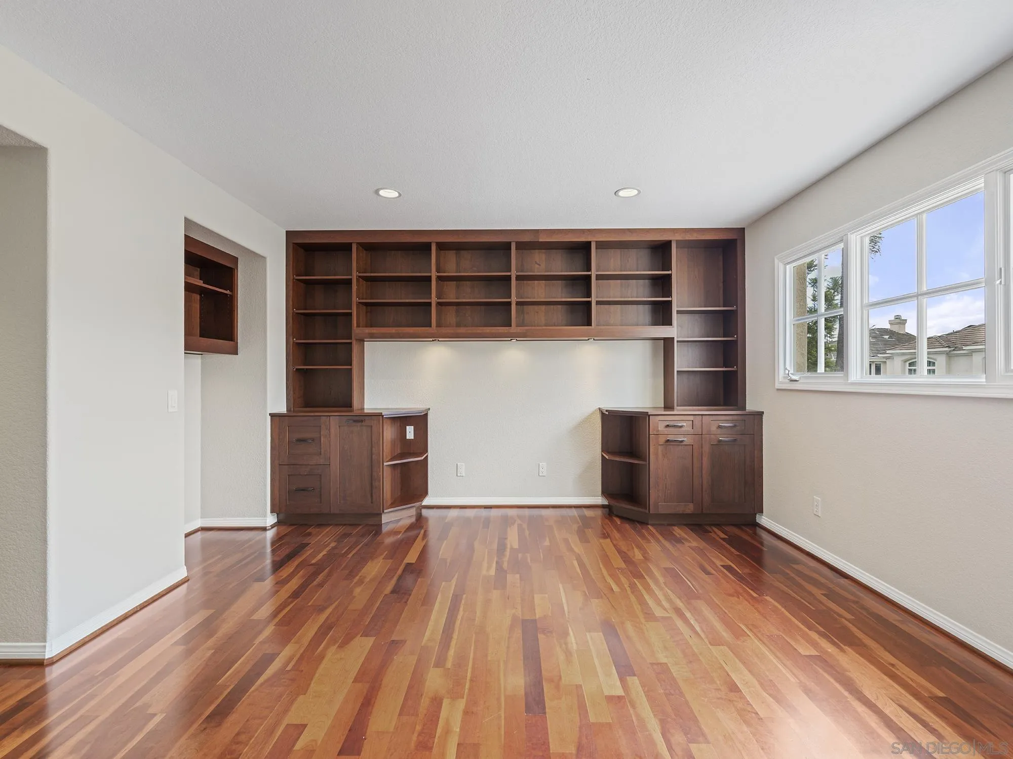4745 Finchley Terrace
