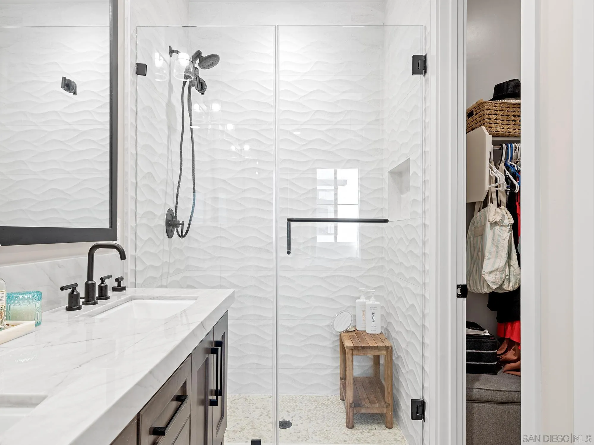 1402 Anacona Pl Unit 105