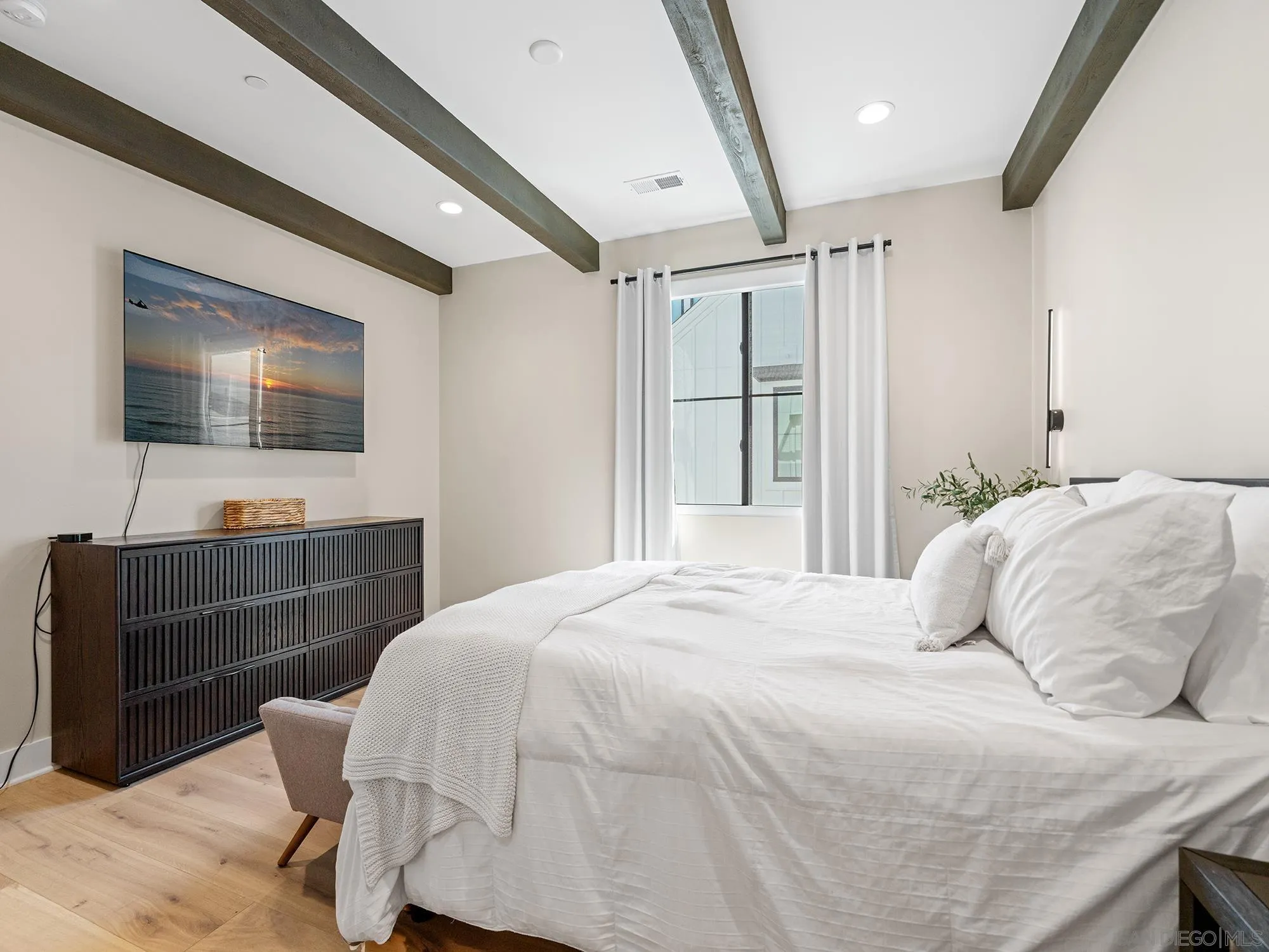 1402 Anacona Pl Unit 105