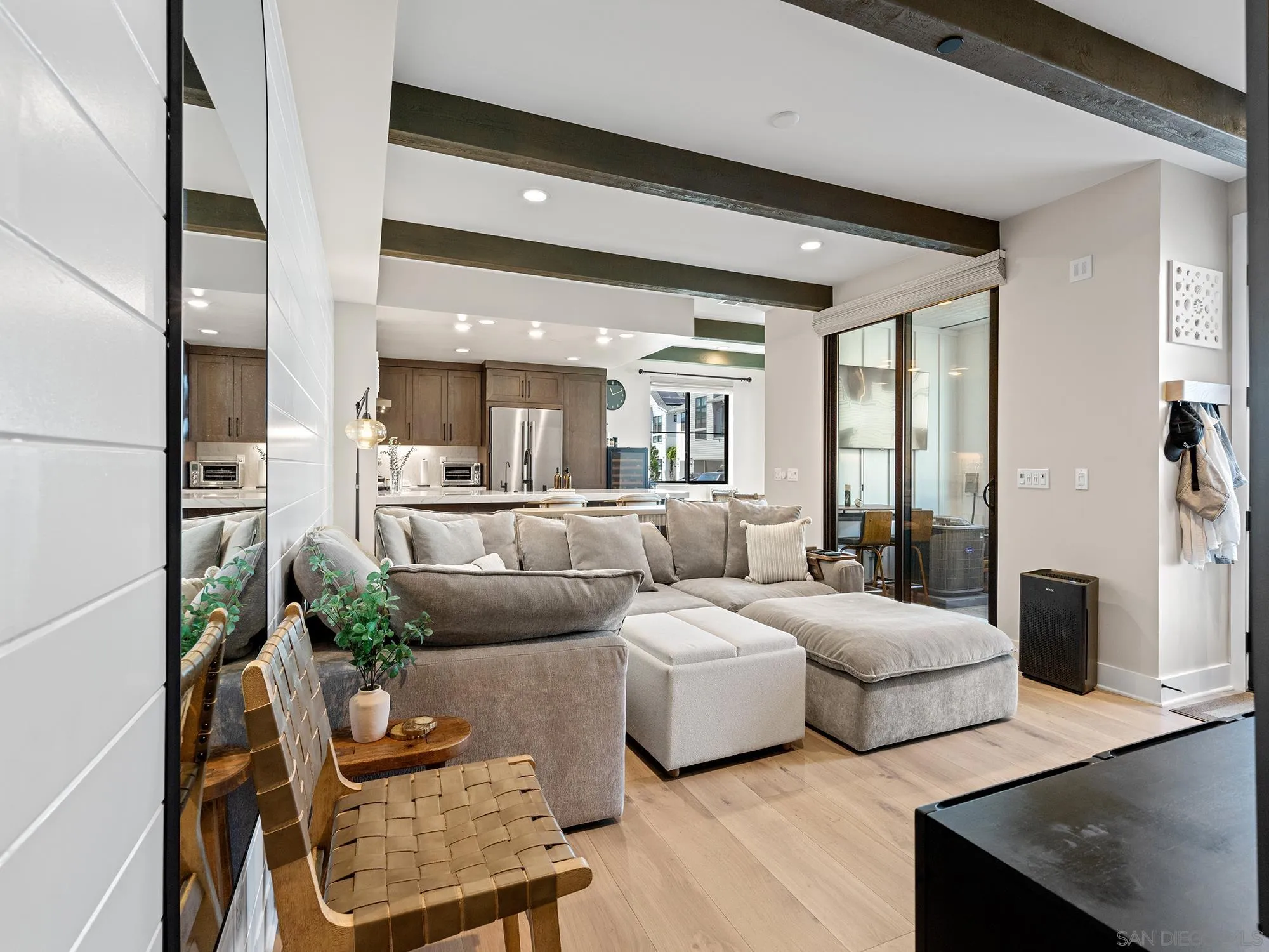1402 Anacona Pl Unit 105