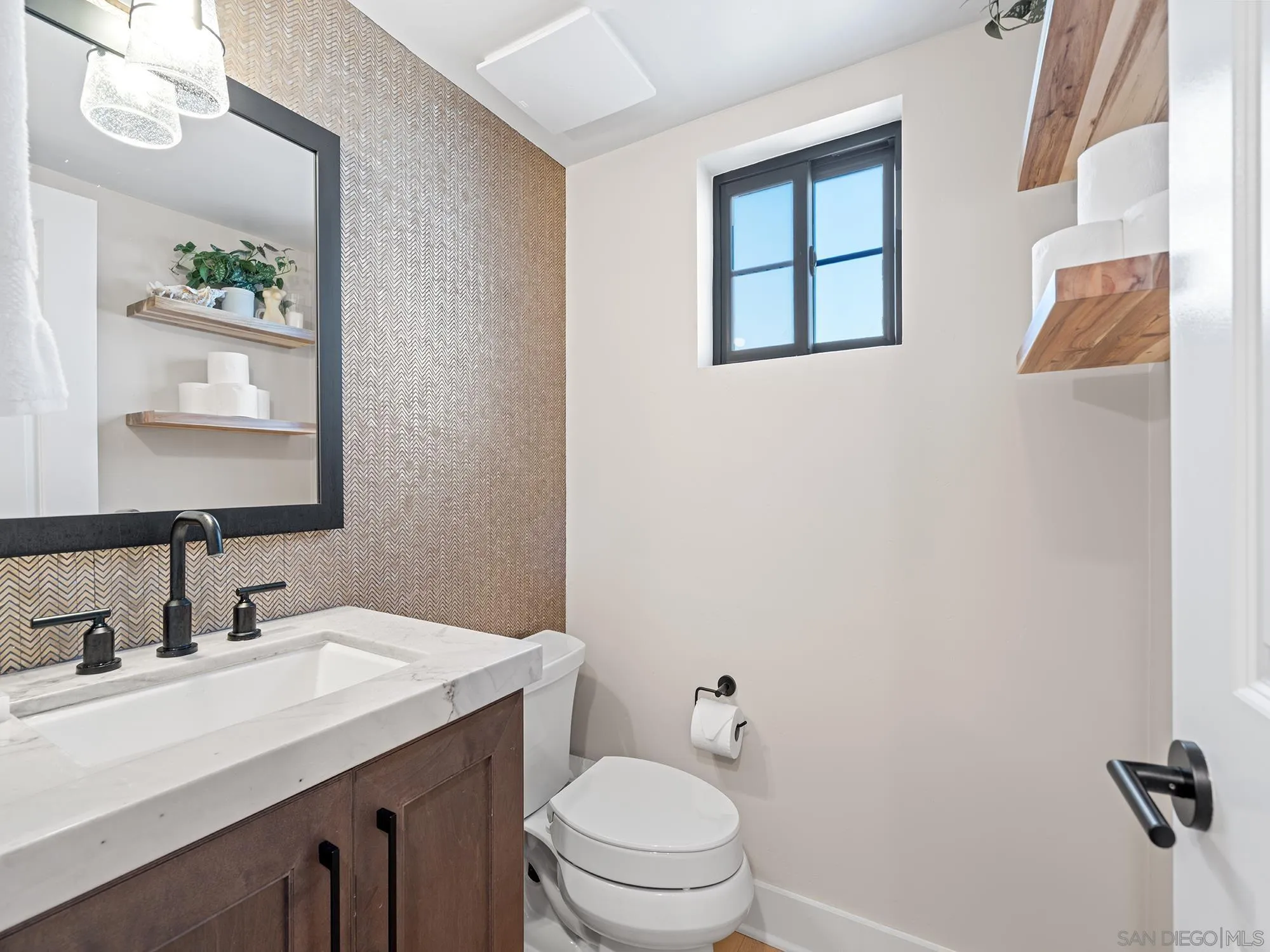 1402 Anacona Pl Unit 105