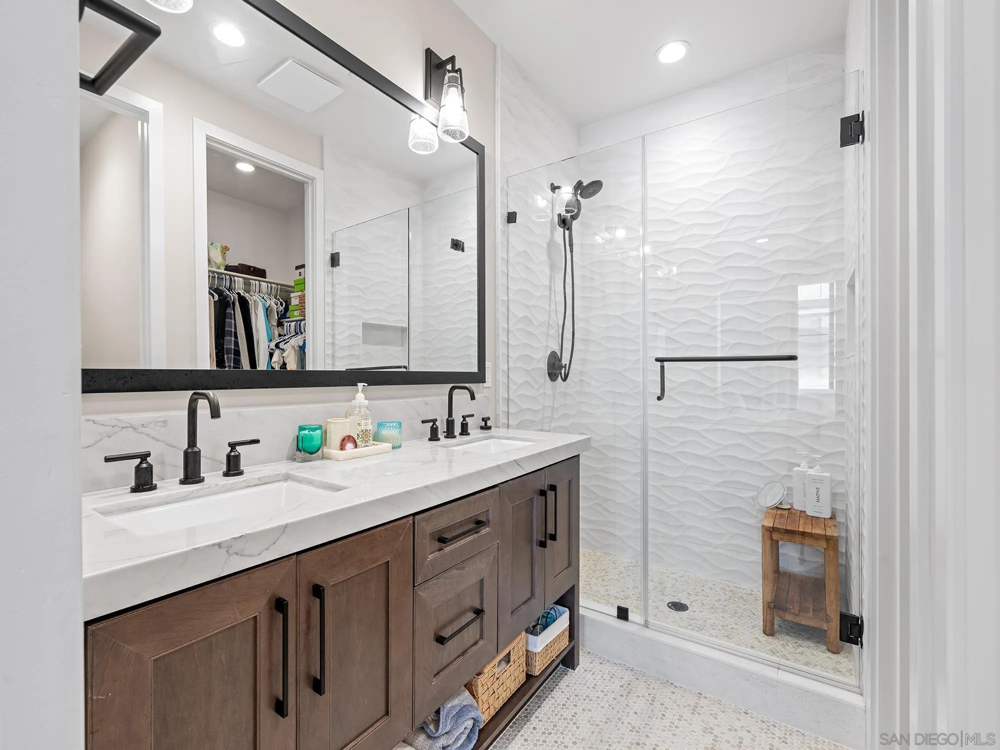 1402 Anacona Pl Unit 105