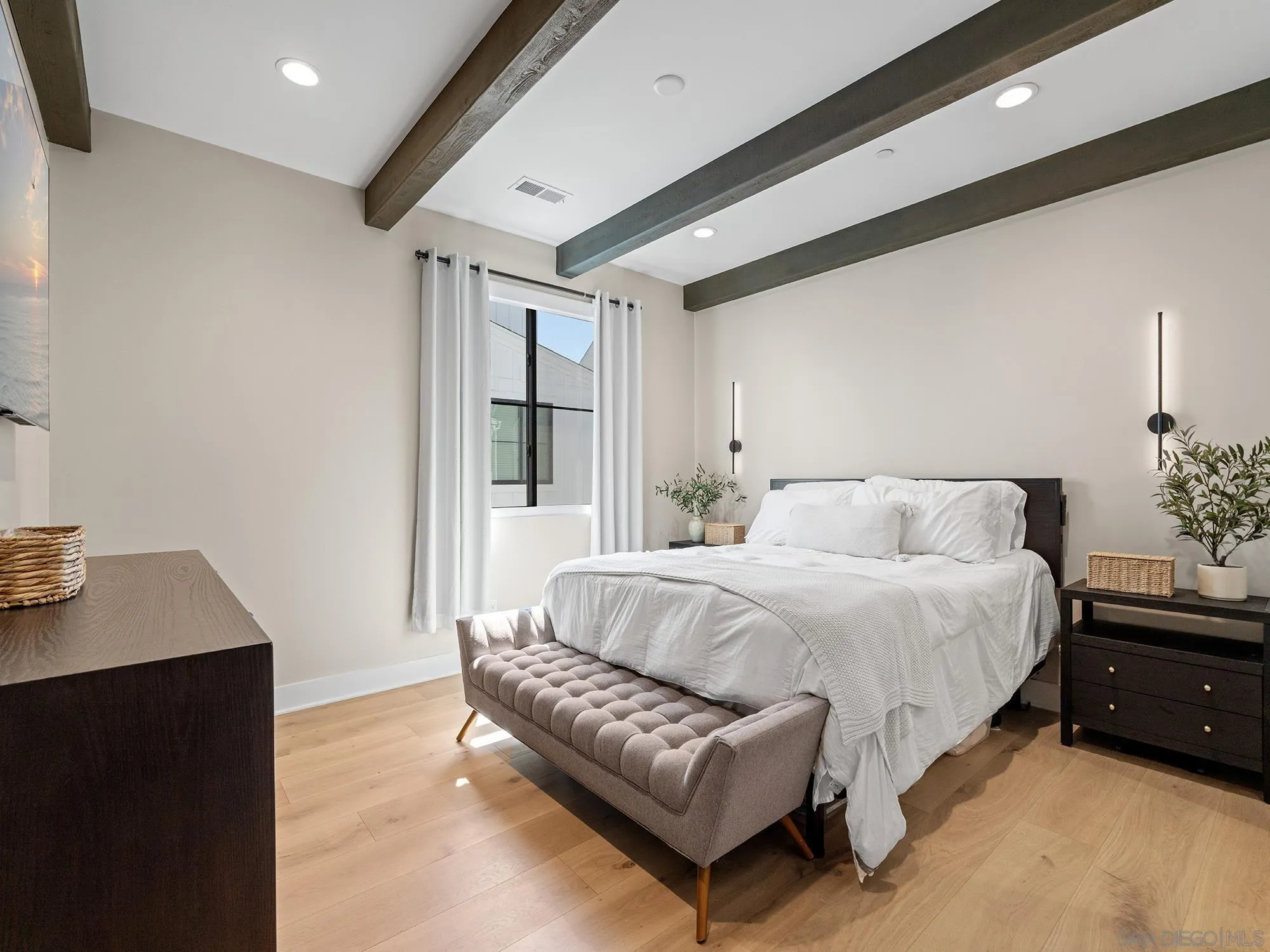1402 Anacona Pl Unit 105