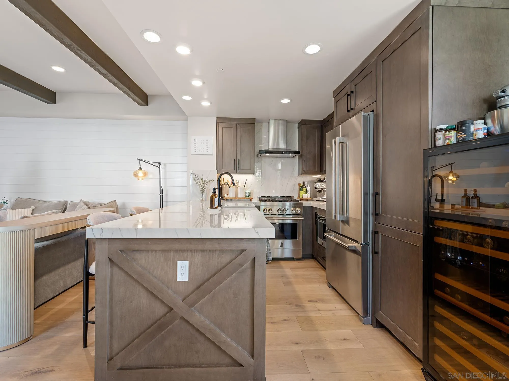 1402 Anacona Pl Unit 105