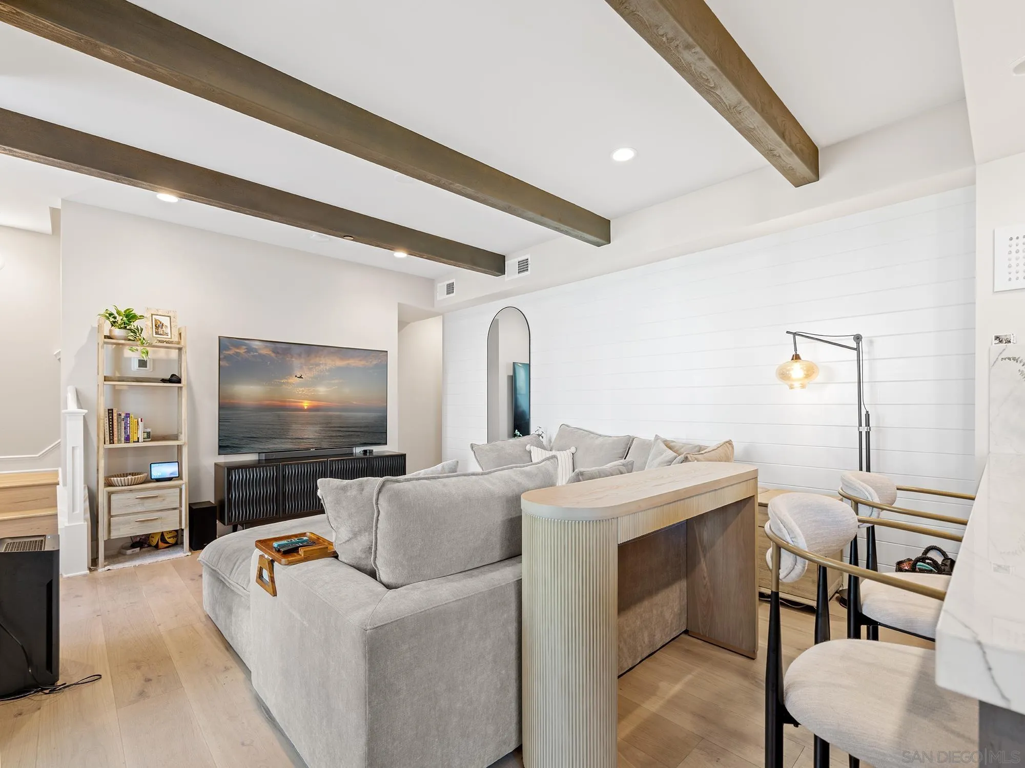 1402 Anacona Pl Unit 105