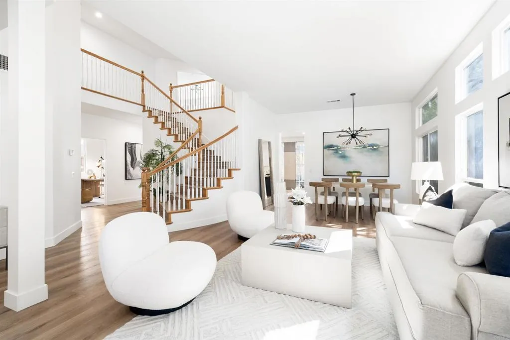 12675 Caminito Radiante