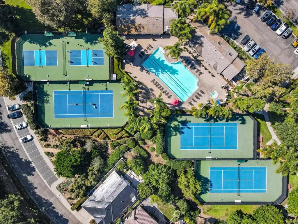 12675 Caminito Radiante