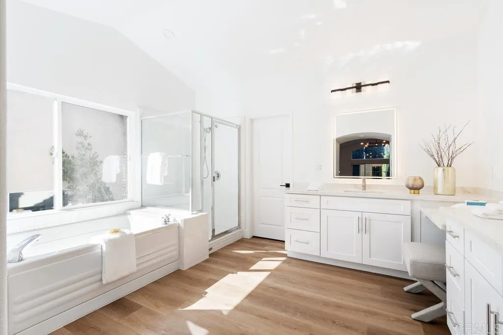 12675 Caminito Radiante