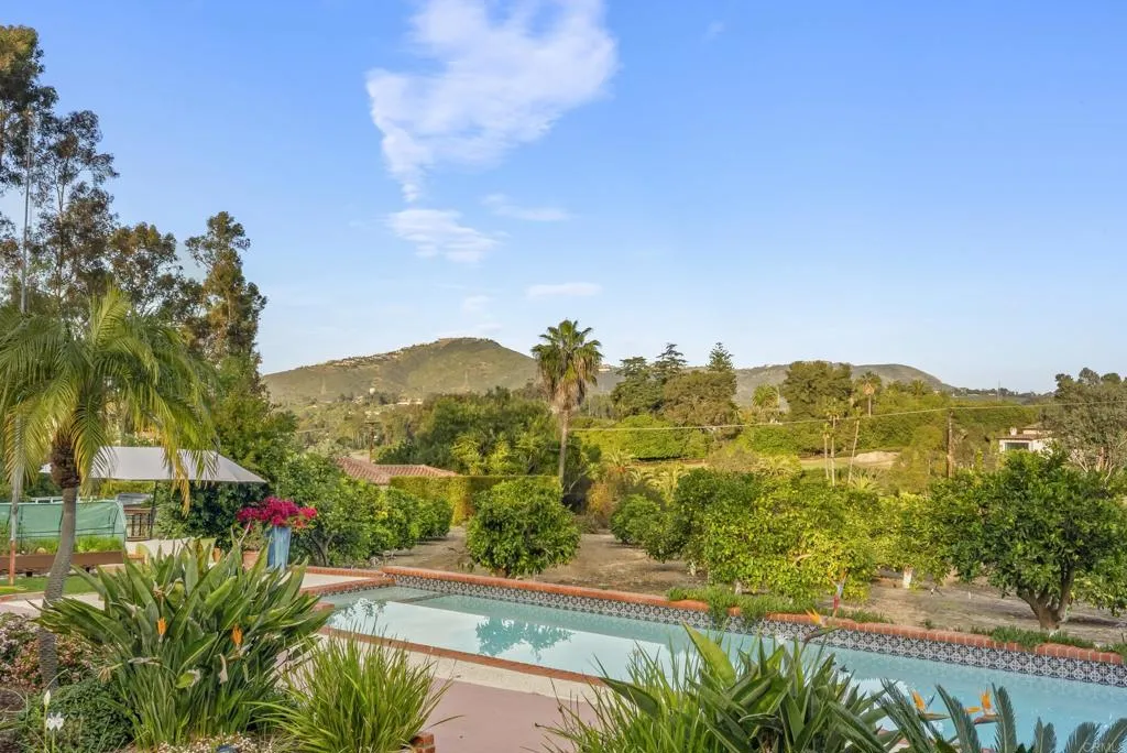 6416 Lago Lindo