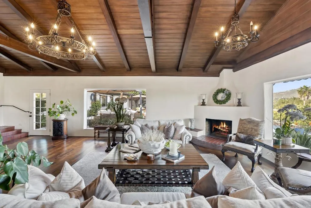 6416 Lago Lindo