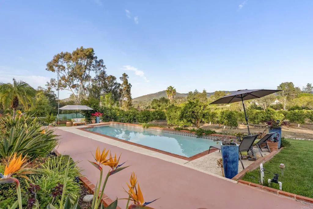 6416 Lago Lindo