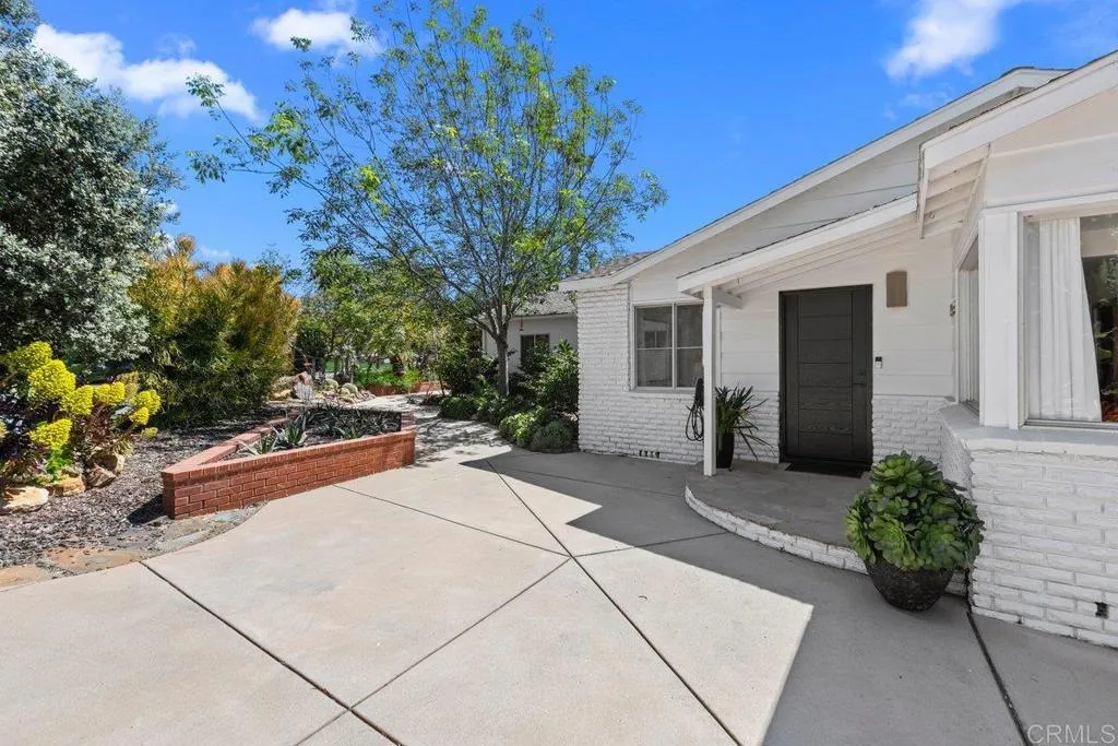 1645 Noma Lane