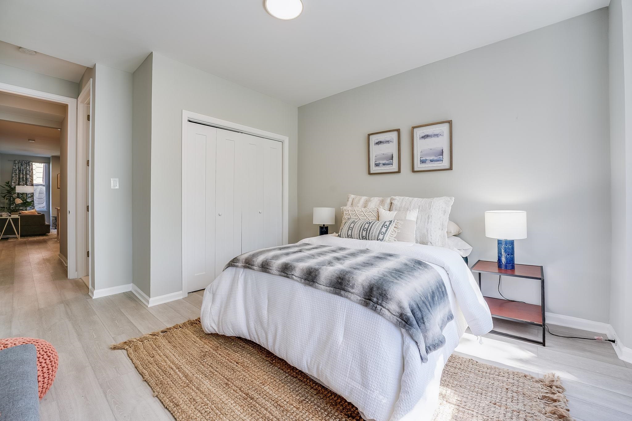 157 NELSON AVE Unit: 2L