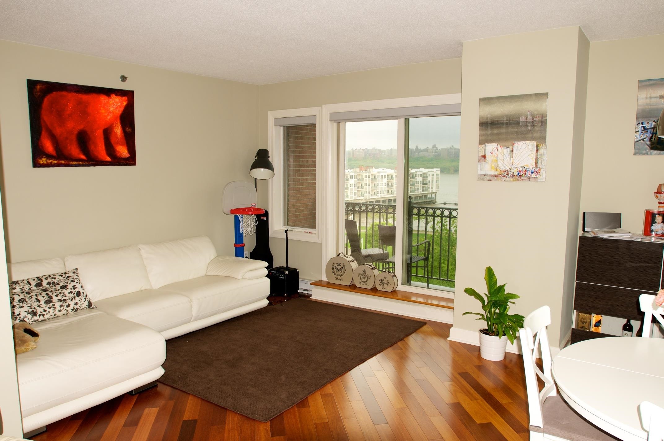 6215 CITY PL Unit: 6215