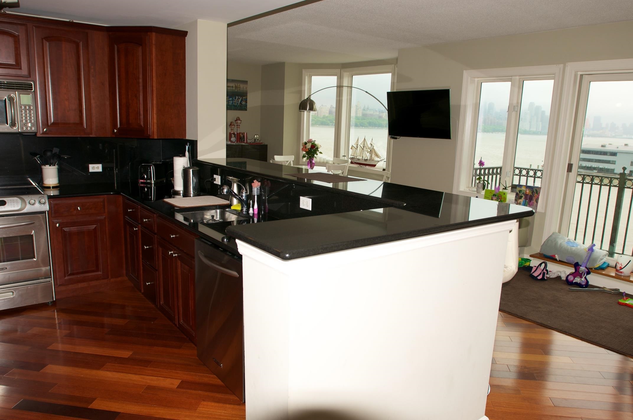 6215 CITY PL Unit: 6215