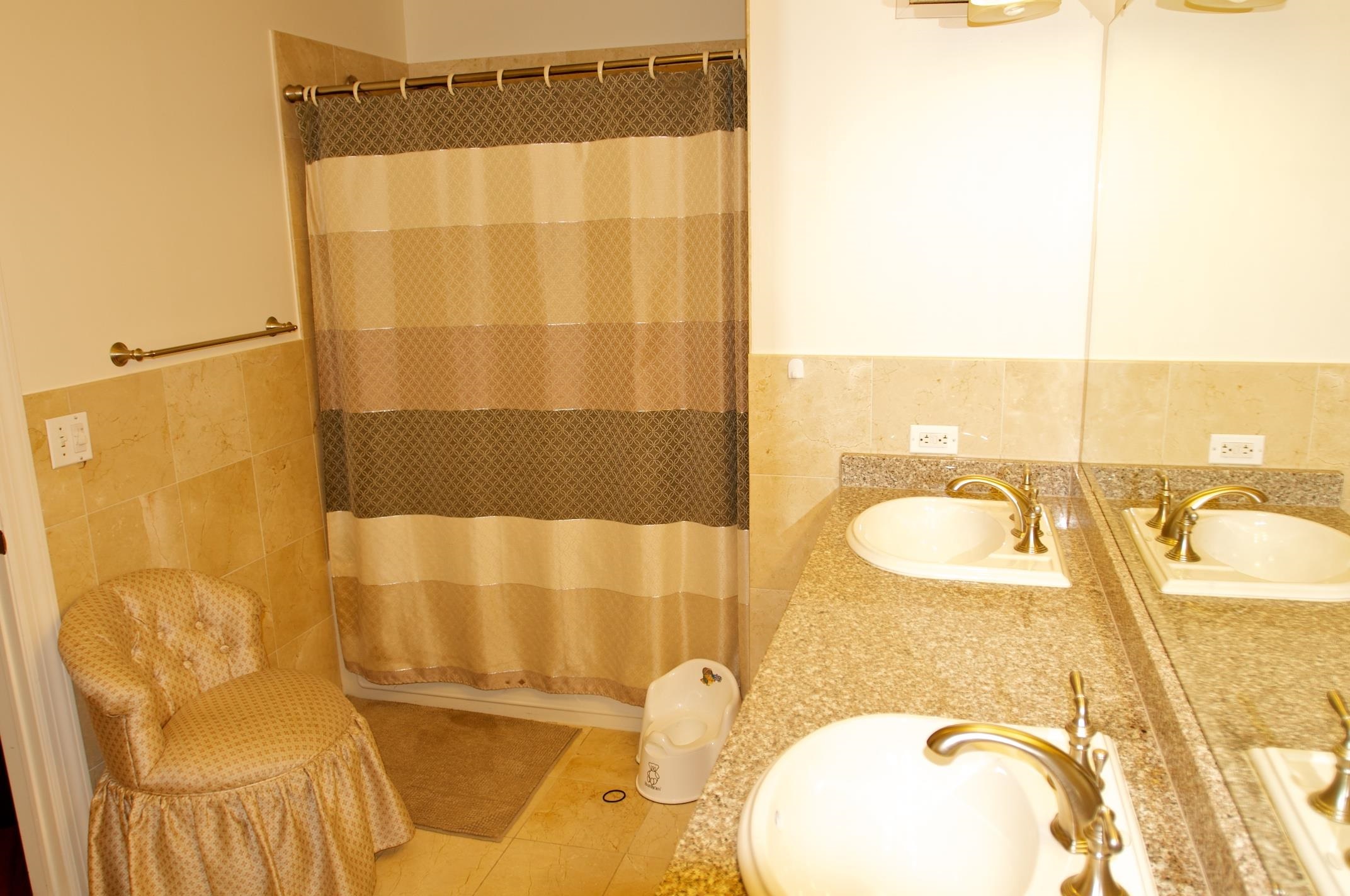 6215 CITY PL Unit: 6215