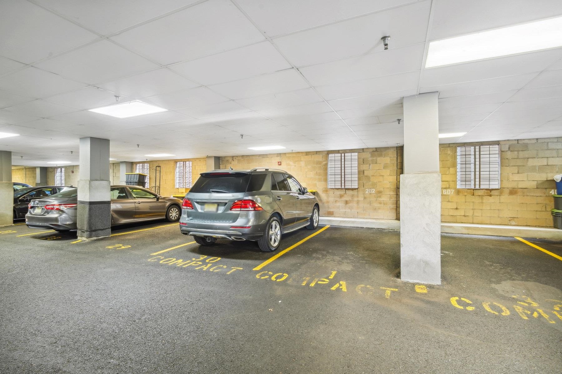 172 CULVER AVE Unit: 202