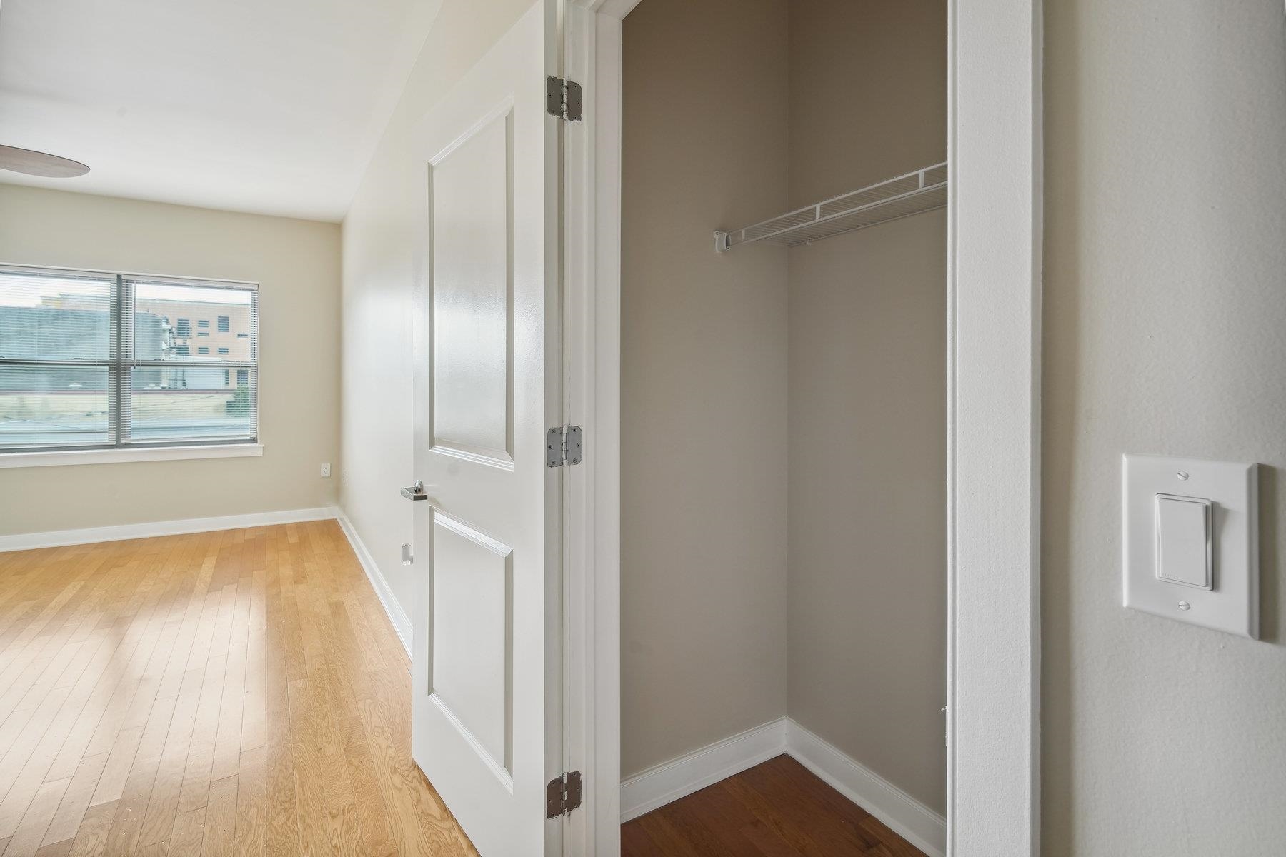 172 CULVER AVE Unit: 202