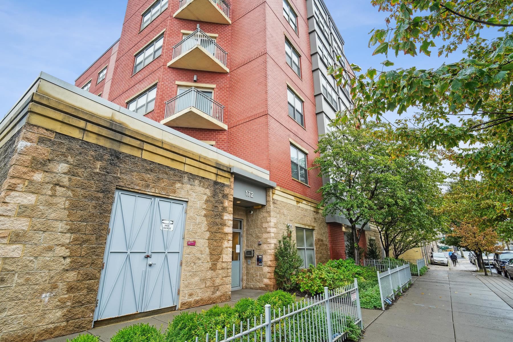 172 CULVER AVE Unit: 202