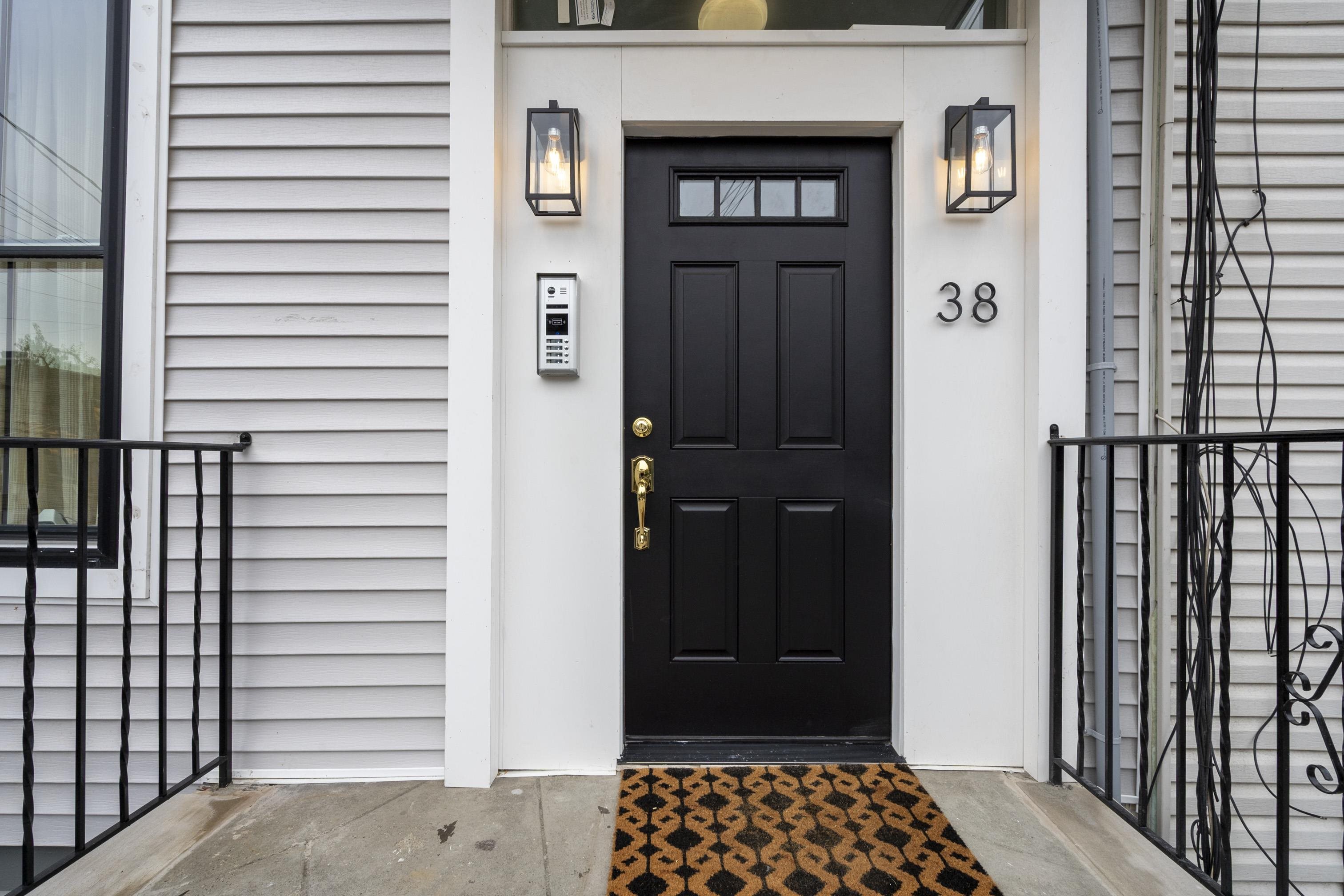 38 JEFFERSON AVE Unit: 3