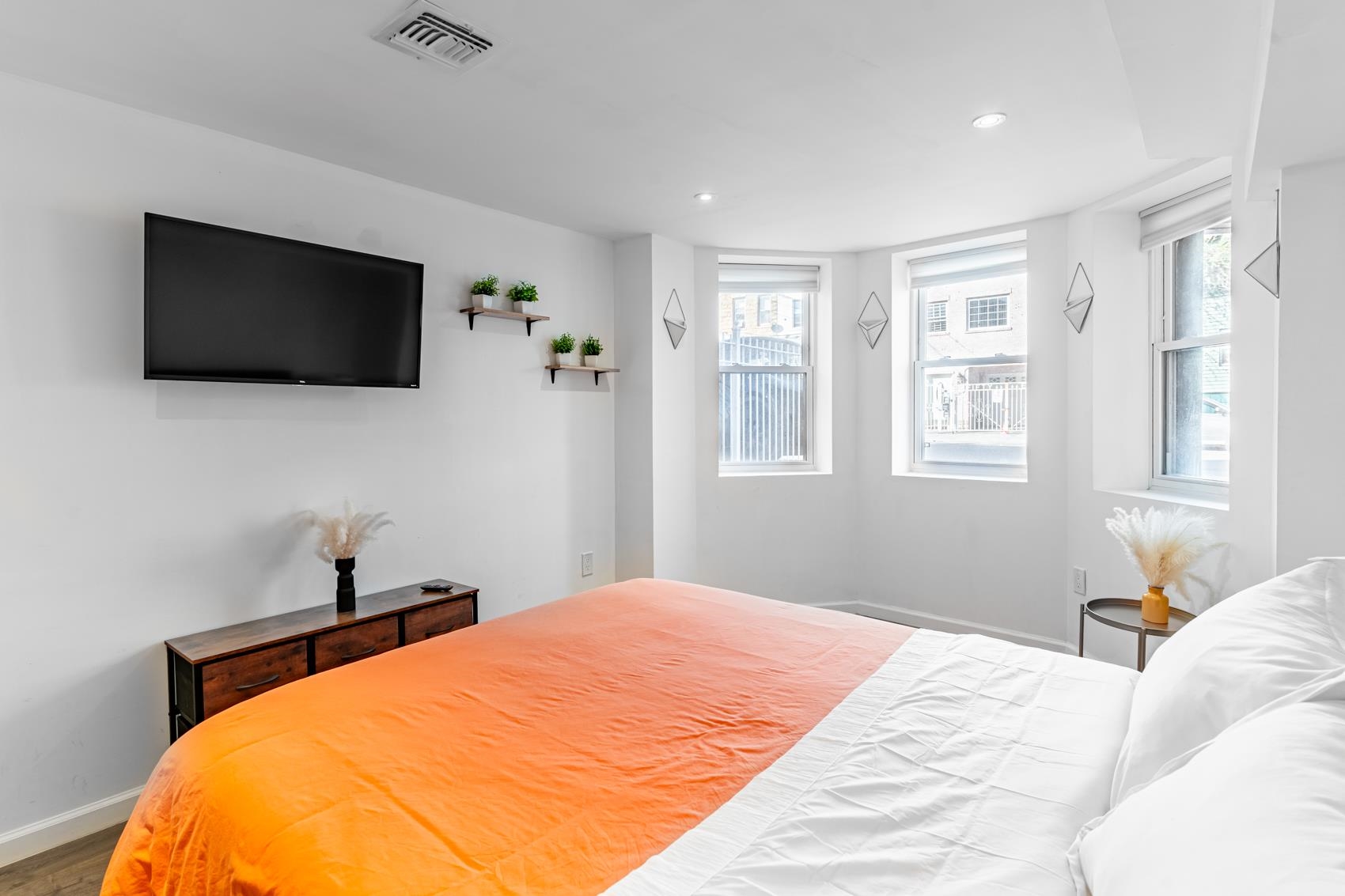 55 ATLANTIC ST Unit: unit 1