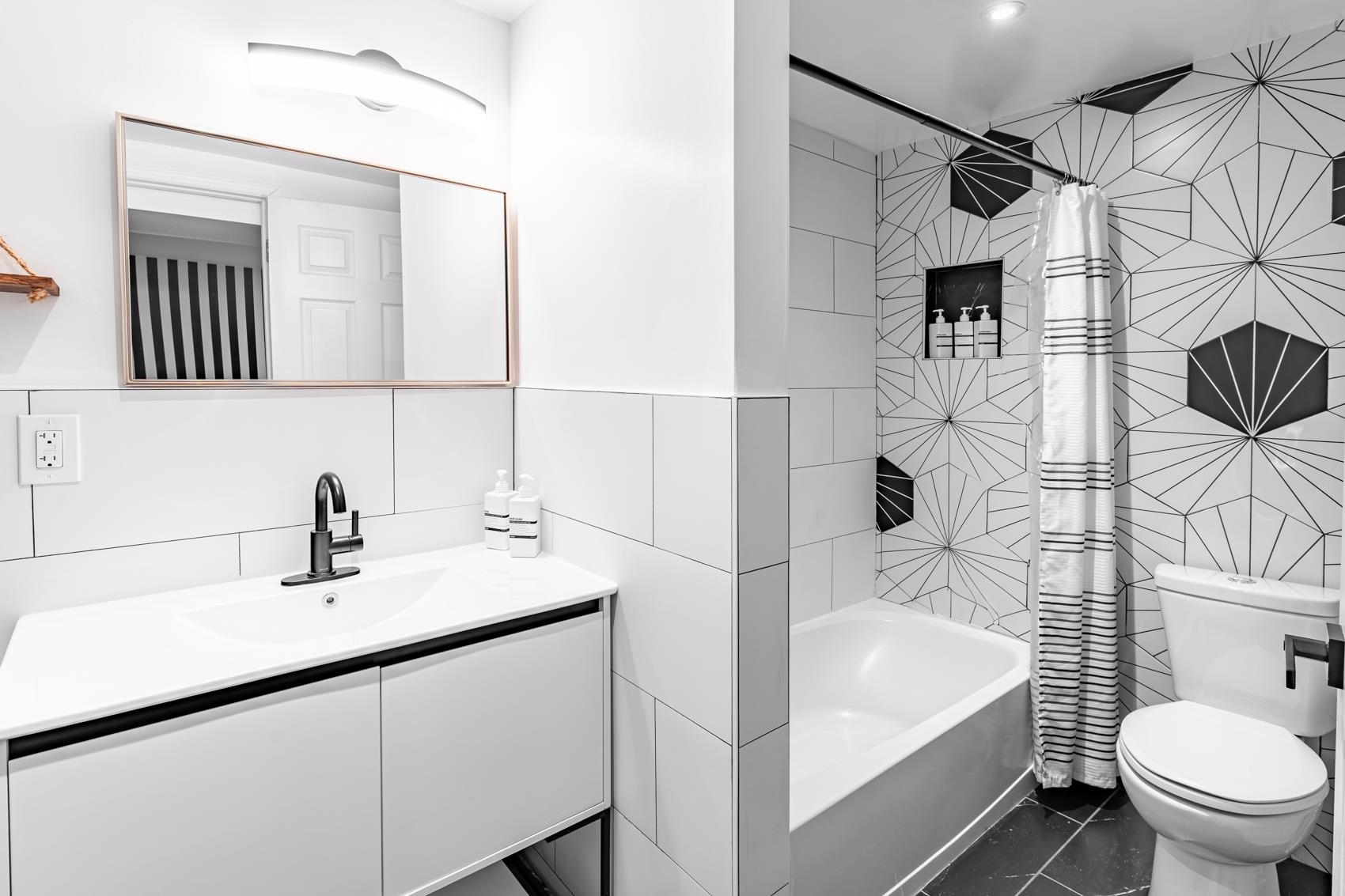 55 ATLANTIC ST Unit: unit 1