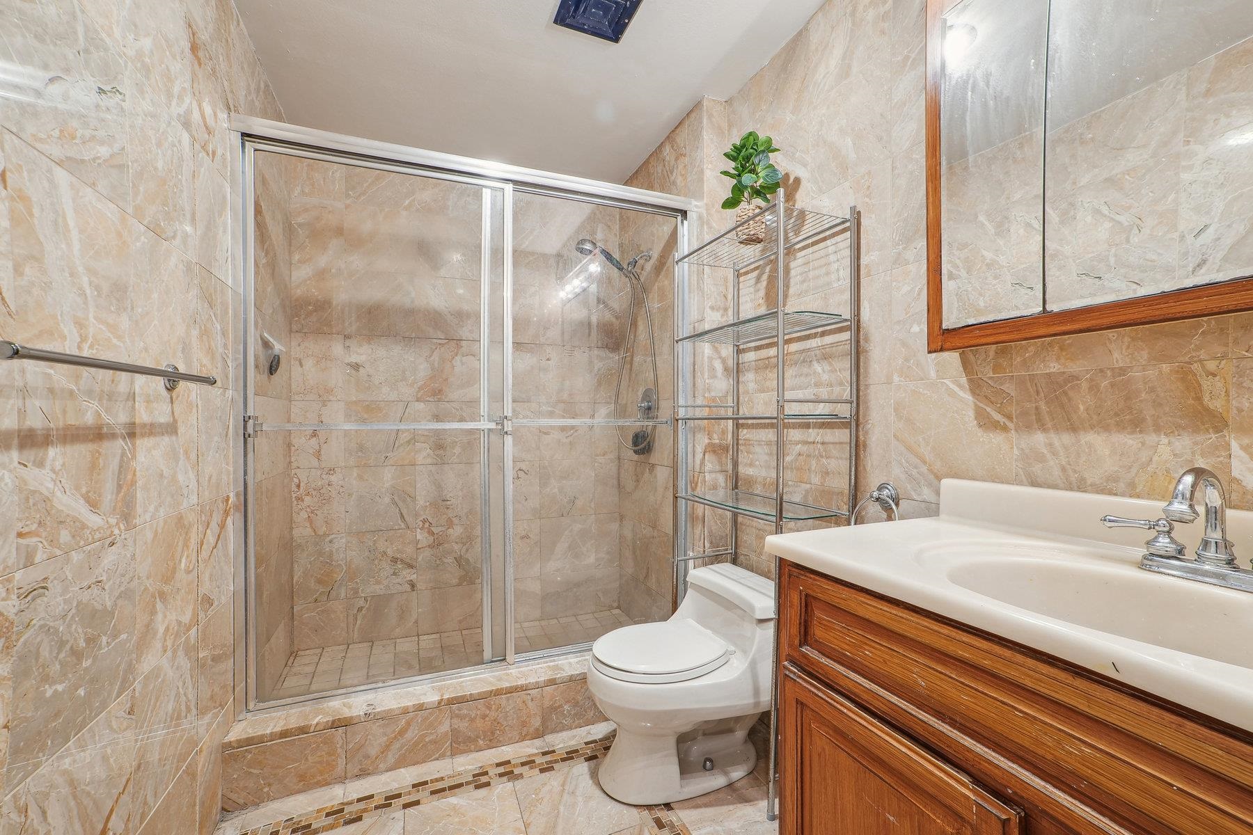 530 GREGORY AVE Unit: 101C