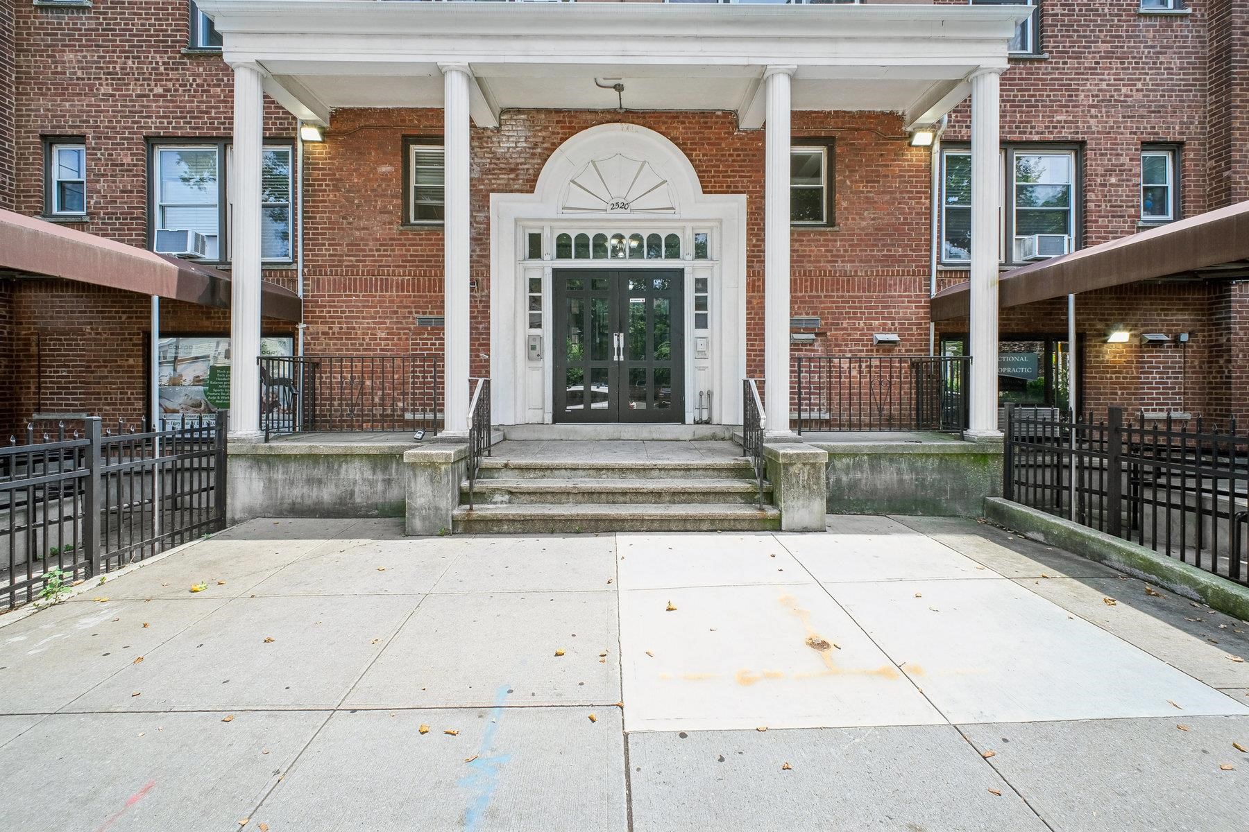 2520 JOHN F KENNEDY BLVD Unit: 1J