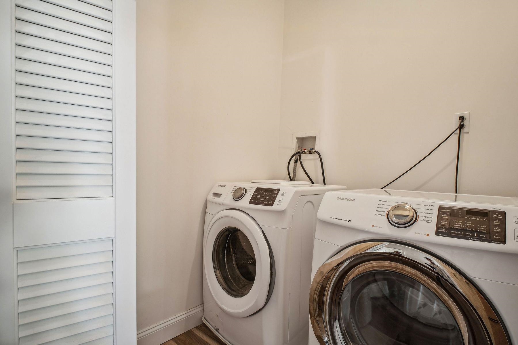 330 TERRACE AVE Unit: 2