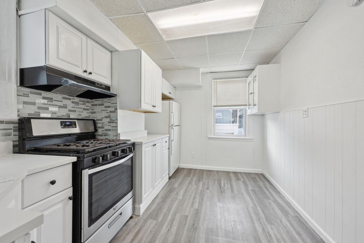 1465 76TH ST Unit: 1