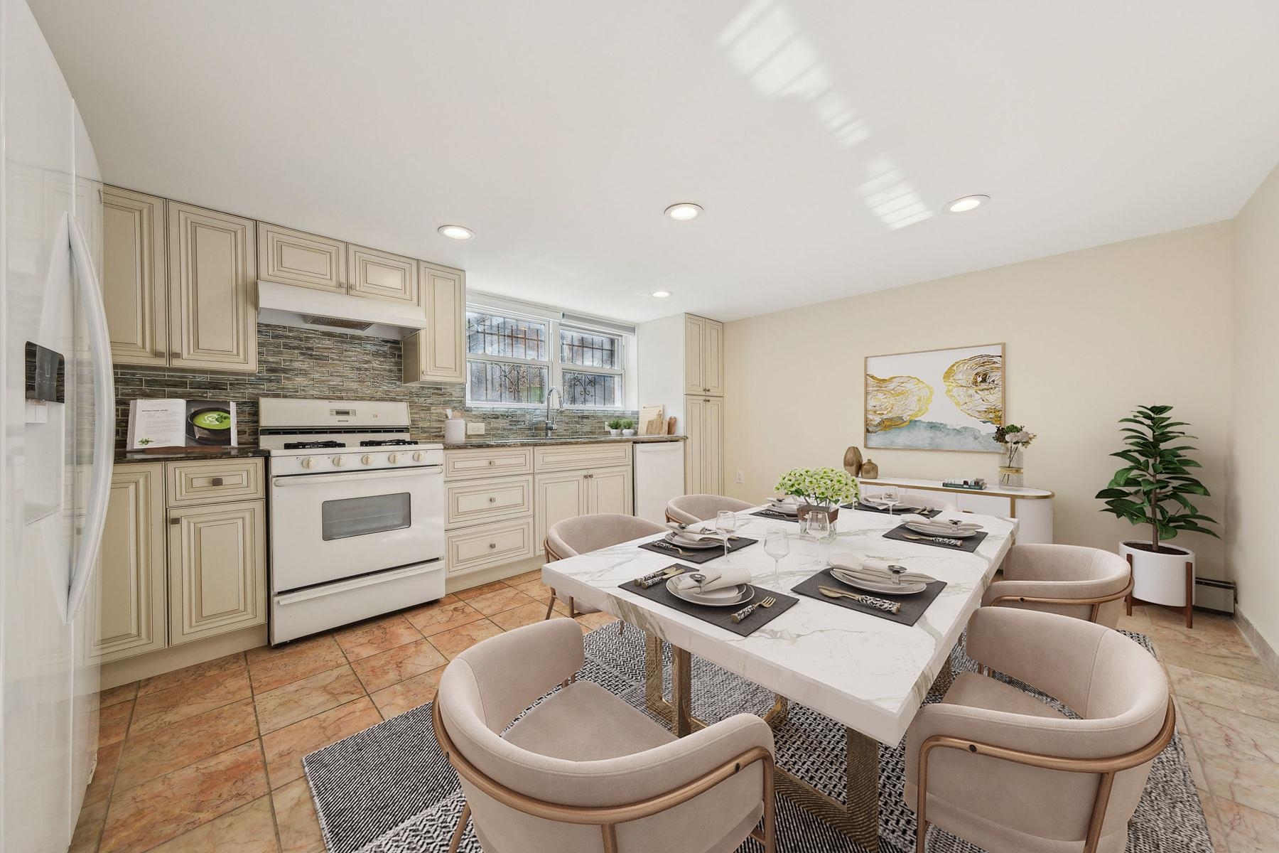 5 FULTON ST Unit: Ground