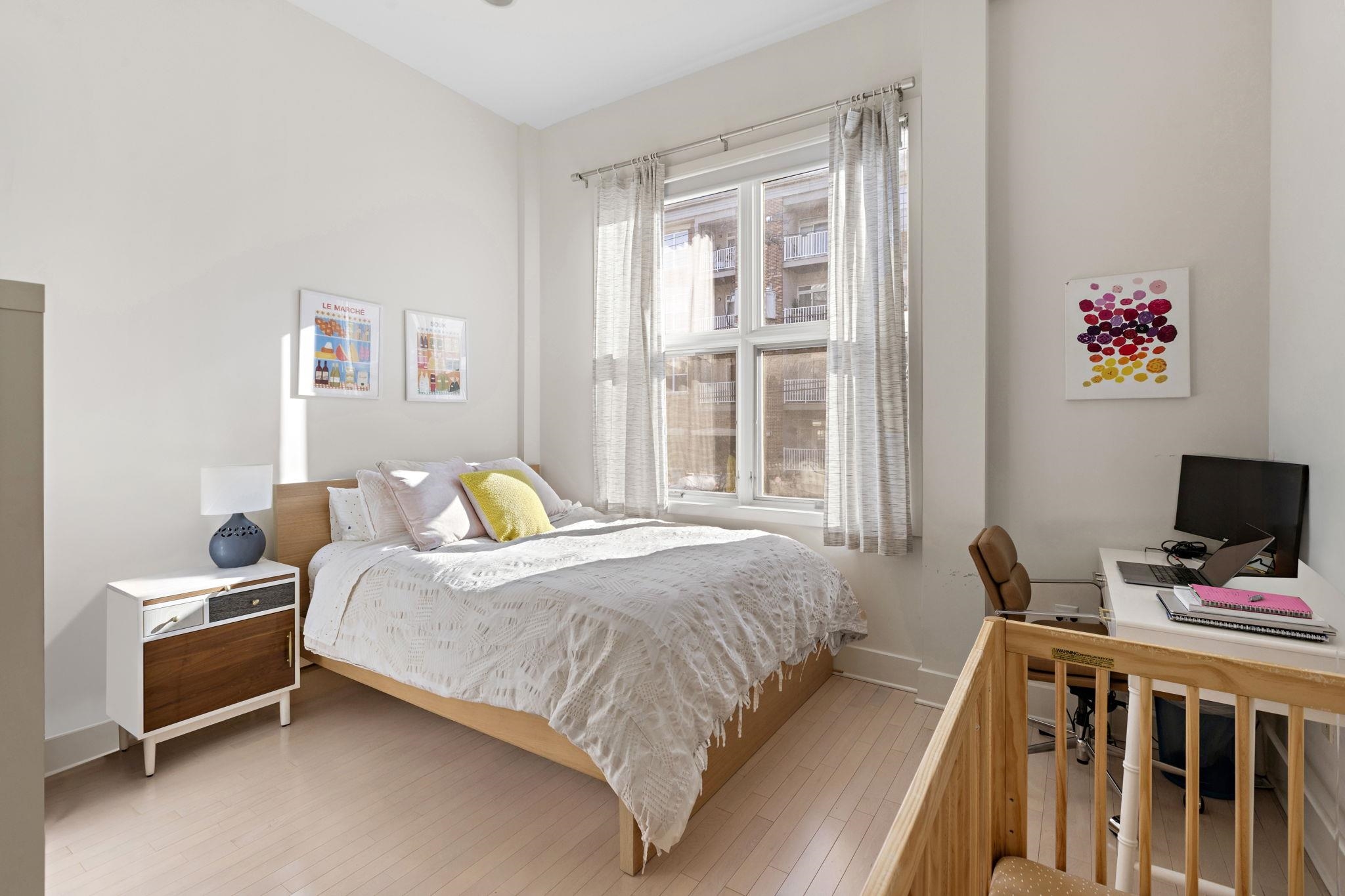 187 WARREN ST Unit: 208