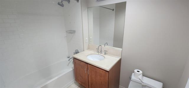 389 WASHINGTON ST Unit: 32E