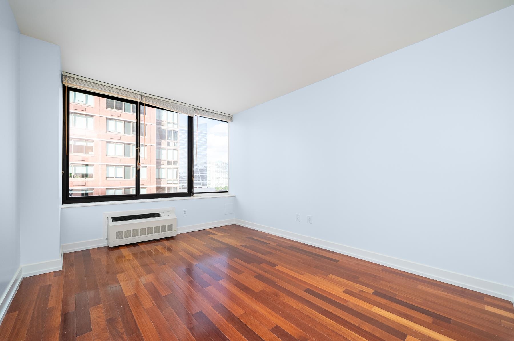 389 WASHINGTON ST Unit: 32E