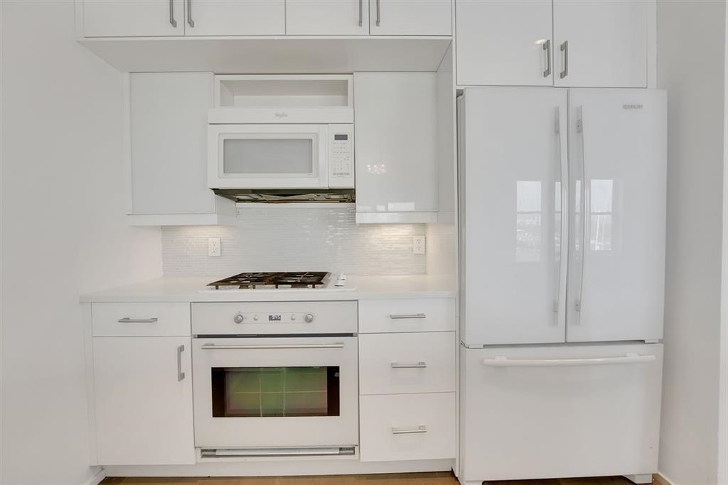 15 WARREN ST Unit: 424