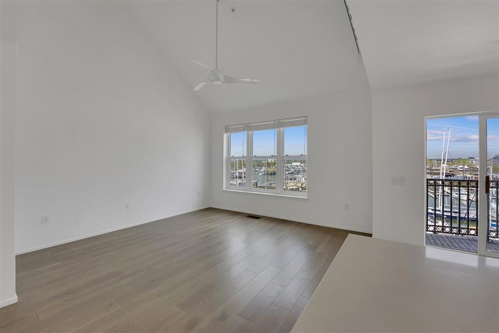 15 WARREN ST Unit: 424