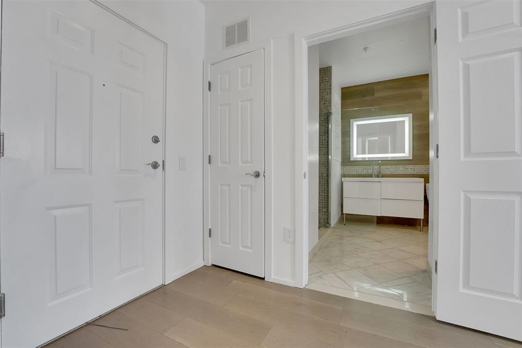 15 WARREN ST Unit: 424