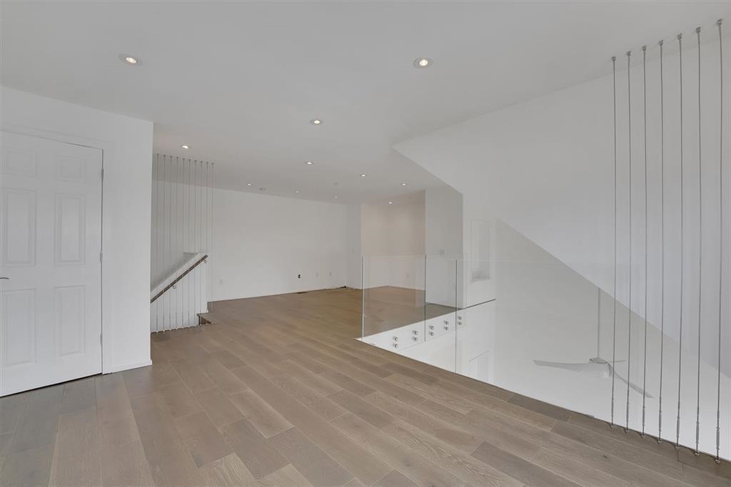 15 WARREN ST Unit: 424