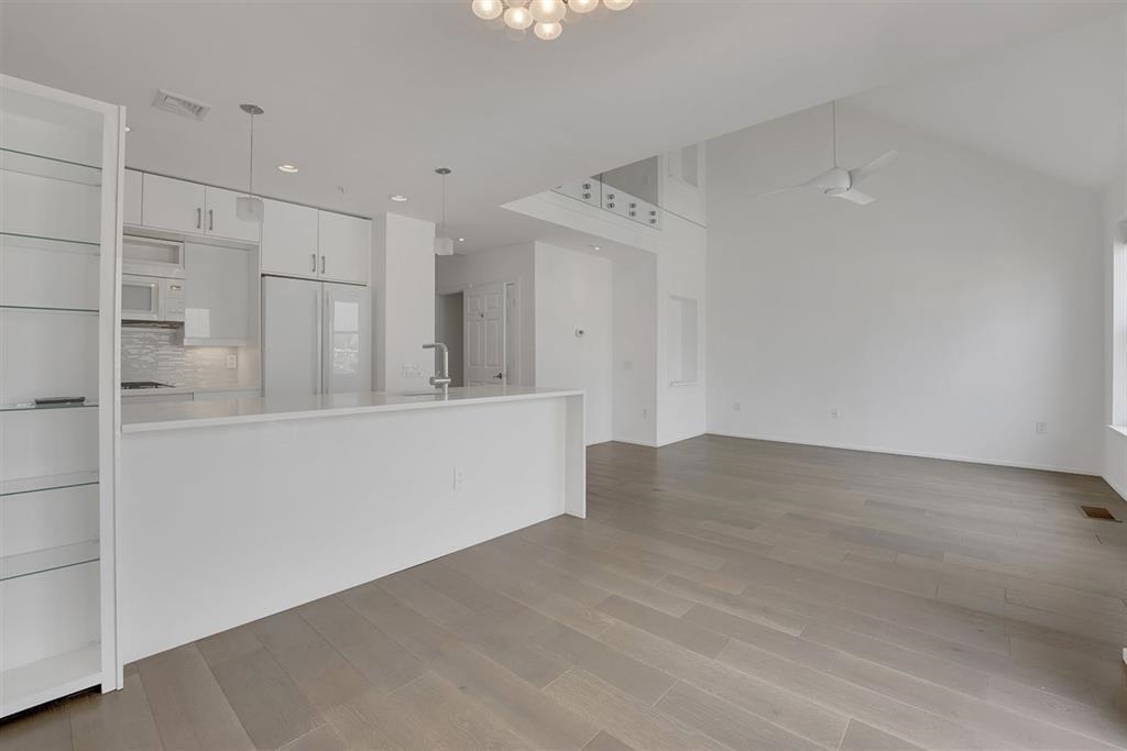15 WARREN ST Unit: 424