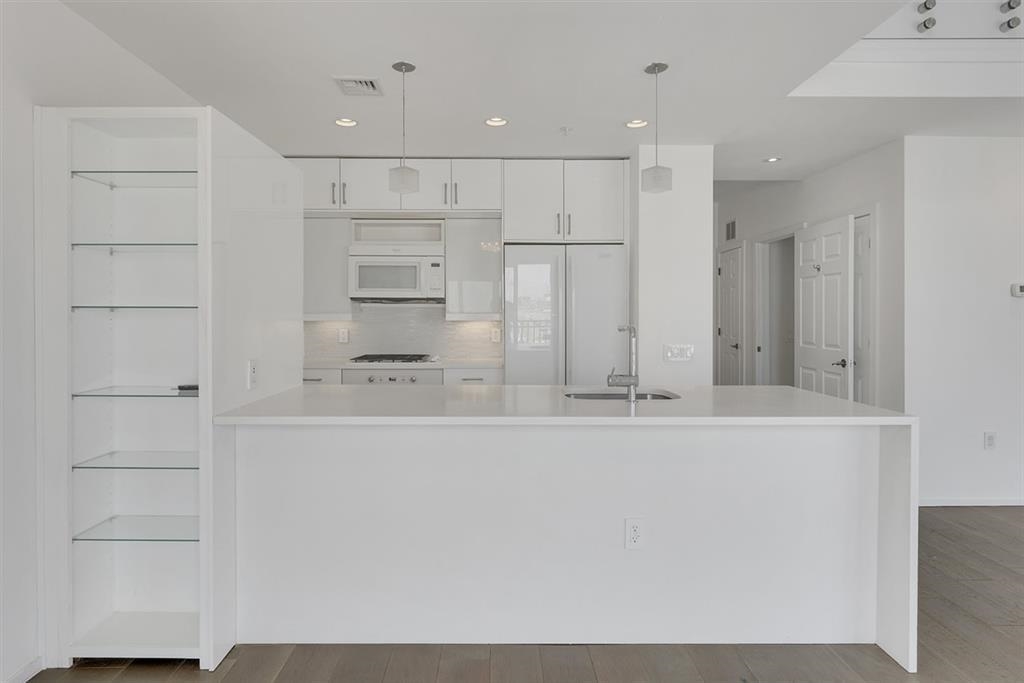 15 WARREN ST Unit: 424