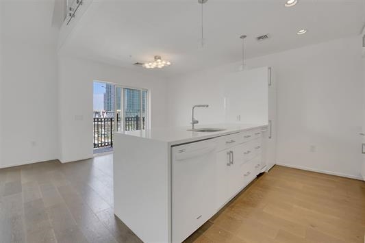 15 WARREN ST Unit: 424