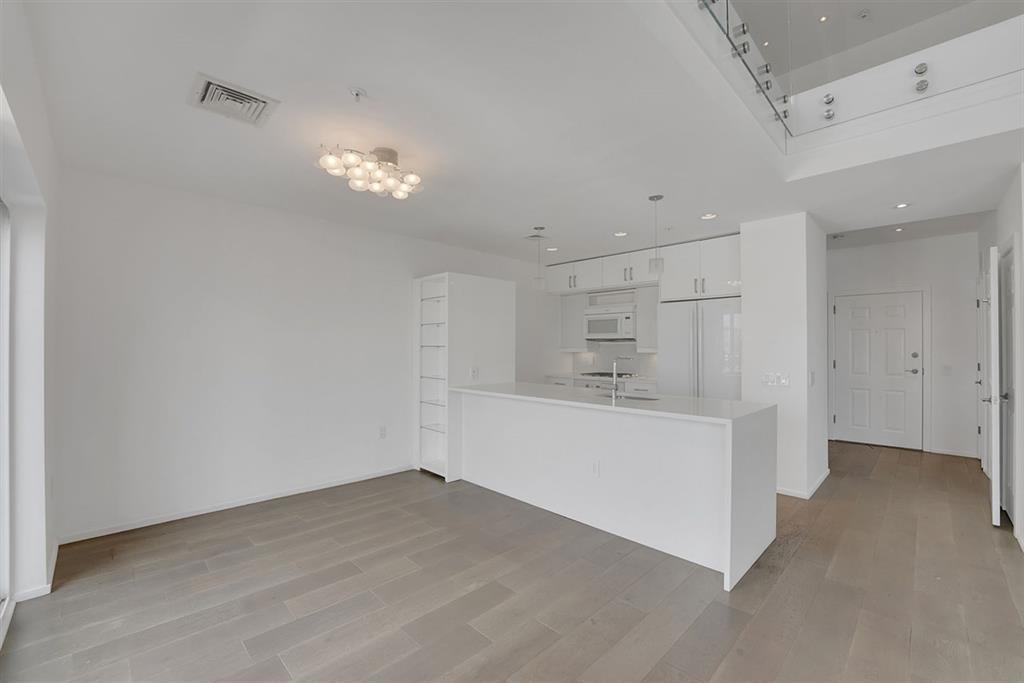 15 WARREN ST Unit: 424