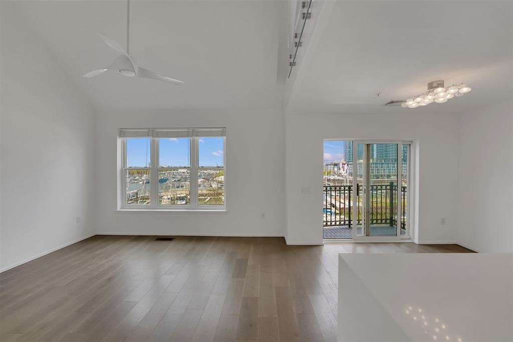 15 WARREN ST Unit: 424