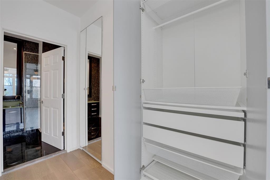 15 WARREN ST Unit: 424