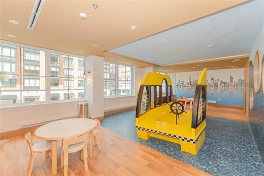 1000 MAXWELL LANE Unit: 11E