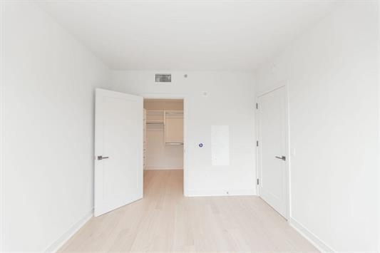 1000 MAXWELL LANE Unit: 11E