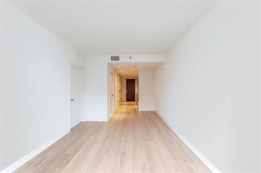 1000 MAXWELL LANE Unit: 11E