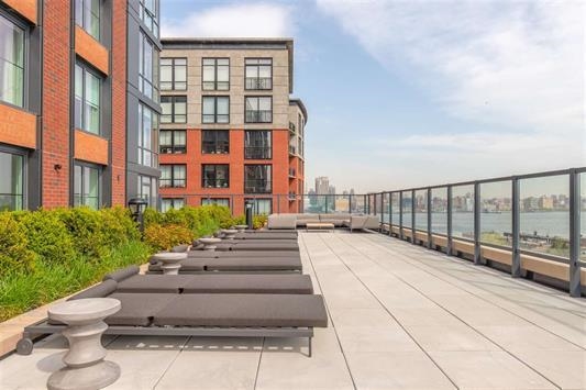 1000 MAXWELL LANE Unit: 11E