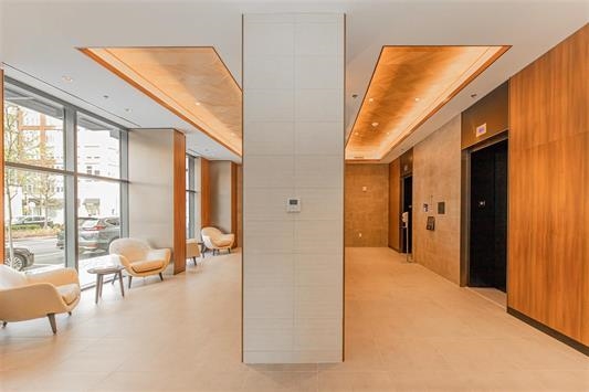 1000 MAXWELL LANE Unit: 11E